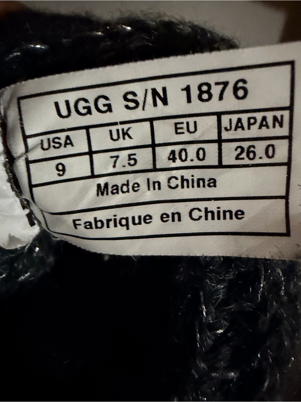 Ugg Classic Cardy Boot
Sweater Cozy Mid-Calf Knit Button Boots - Gray size 9 - Picture 7 of 7